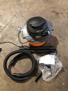 lot 6 image: RIDGID 6 Gal. 3.5-Peak HP Wet Dry Vac Customer Returns See Pictures