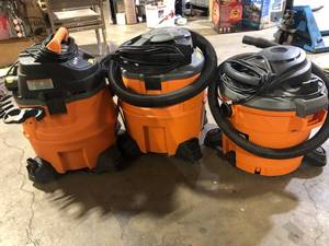 lot 31 image: Lot of assorted used Ridgid Wet Vacs various conditions customer returns see pictures