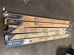 lot 39 image: Lot of Lithonia Lightning 8 4 Lamp Striplights customer Returns see pictures