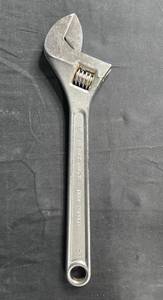 lot 125 image: Heavy Duty 18-inch Adjustable Wrench Drop Forged
