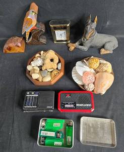 lot 209 image: Mixed Collectibles Lot Radios, Shells, Clock, Dog Figurine & More