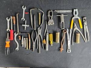 lot 216 image: Collection of Assorted Hand Tools with Craftsman Tool Bag