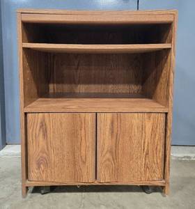 lot 309 image: Mid-Century Style Wooden Cabinet with Shelves and Doors