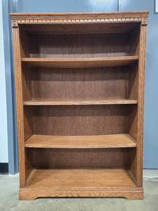 lot 310 image: Vintage Wooden Bookshelf with Decorative Trim