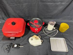 lot 382 image: Vintage Electric Cooking Appliance Set Skillet, Rice Cooker, Grinder, and More