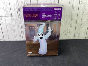 lot 43 image: 8Ft Spooky Ghost Inflatable