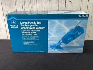lot 44 image: Rechargeable PoolSpa Cleaner
