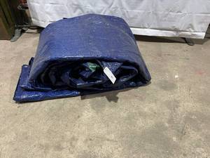 lot 25 image: Very Large Utility Tarp