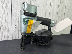 lot 473 image: Metabo Air Nailer For Parts or Repair 
