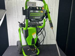 lot 477 image: Greenworks 3000 PSI Electric Pressure Washer Hose is bad