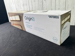 lot 181 image: LED Vanity Light