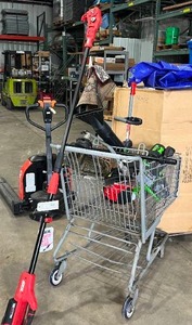 lot 201 image: Assorted Lawn Tools