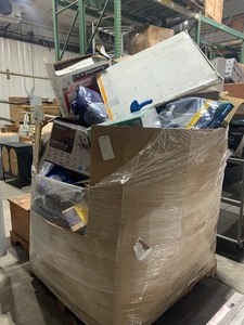 lot 251 image: Pallet of Merchandise