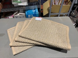 lot 213 image: Natural Fiber Beige Doormats