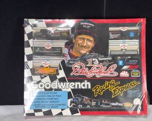 lot 1011 image: Dale Earnhardt Goodwrench Racing Train Set HO