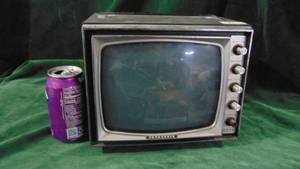Vintage Panasonic TR900IM T.V.