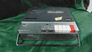 lot 57 image: Channel Master 6464 Reel to Reel. No cord