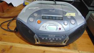 lot 61 image: RCA Boom Box RCD-152