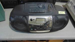 lot 82 image: Magnavox Shop Radio