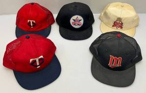 lot 66 image: Vintage 1980s Minnesota Twins Snapback Hats 1 With Tag