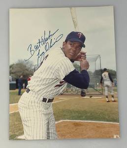 lot 118 image: Minnesota Twins TONY OLIVIA  Autographed 8 x 10 Photograph In Protective Sleeve