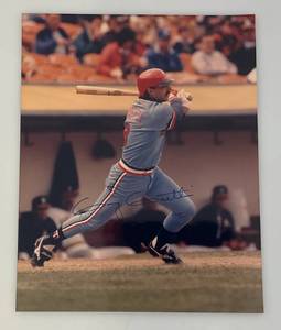 lot 121 image: Minnesota Twins GARY GAETTI Autographed 8 x 10 Photograph In Protective Sleeve
