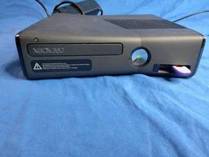 lot 212 image: Xbox 360