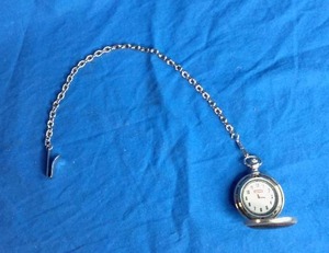 lot 224 image: Craftsman White Mens Stainless Steel Silver Quartz Battery Pocket Watch