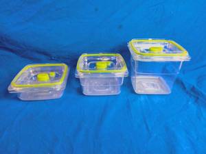 lot 179 image: 3 Piece Storage Container Set