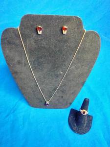 lot 162 image: Garnet Parvre Sterling Silver Necklace, Earring, and Ring Set - Size 7