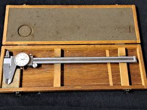 lot 23 image: Mitutoyo 16 Stainless Caliper with Gauge with Wooden Case
