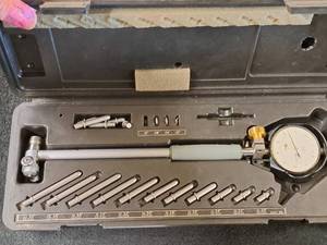 lot 16 image: Mitutoyo No. 2923-10 Bore Gauge with Plastic Case