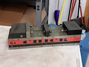 lot 39 image: Hydraulic Machine Vise - Chick BL6