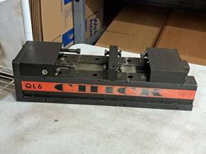 lot 41 image: Hydraulic Machine Vise - Chick QL6