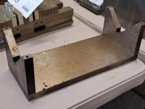 lot 50 image: Machinist V-Block