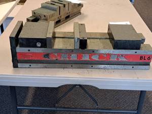 lot 42 image: Hydraulic Machine Vise - Chick BL6