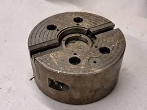 lot 57 image: 2-Jaw Power Chuck 3x6-14