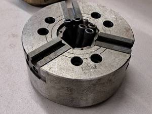 lot 61 image: Kitagawa 3-Jaw Power Chuck 4x8 B-208 with (6) Bolts