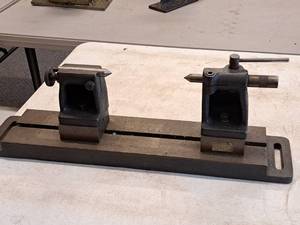 lot 27 image: Lot of (2) Tailstock  Indexer with Mounting Plate