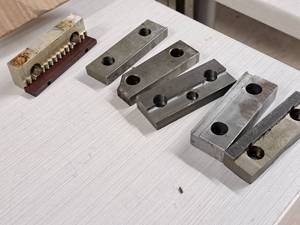 lot 95 image: Lot of (6) Machining Vise Jaws  Assorted  Various Sizes and Dimensions