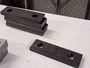 lot 91 image: Lot of (6) 6 Vise Jaws