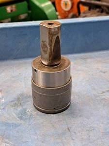 lot 145 image: 2 Milling Machine Tool Holder - 32600INC1