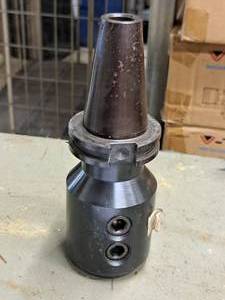 lot 130 image: 2-12 Milling Machine Tool Holder - Carboloy Systems CV40-EM4.62-1500 L.C. 1887