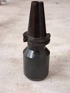 lot 136 image: 2-12 Milling Machine Tool Holder - Carboloy Systems CV40-EM4.62-1500 L.C. 1887