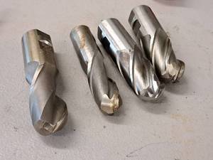 lot 175 image: Lot of (4) End Mill Cutter Bits  Assorted (3) 1-14Dx4-12 to 5L, (1) 1Dx4-34L