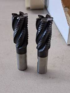 lot 188 image: Lot of (2) End Mill Cutting Bits W42-60422 L5 441