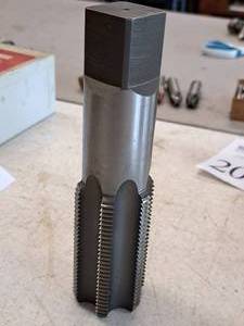lot 205 image: 1-14-drive 2-8 Drill Taper Bit - North American GH-6 USA 11V18