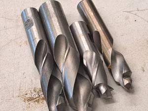 lot 234 image: Lot of (4) 34, 1 Milling Bits  Assorted