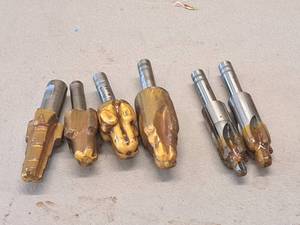 lot 250 image: Lot of (6) 1 End Mill Cutter Bits  Assorted