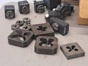 lot 252 image: Assorted Reed Chip  Dies Threaders Taps & Dies